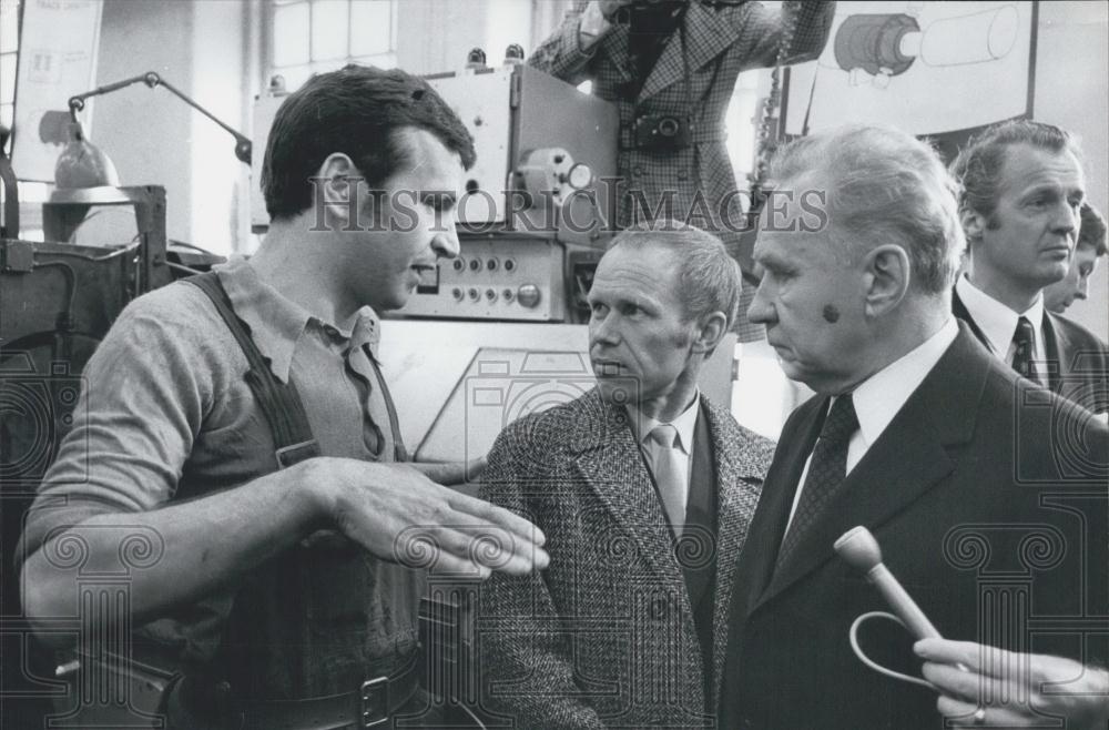 1960 Press Photo Kosygin and Ivan Tomozik - Historic Images
