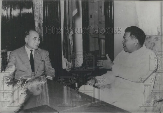 Press Photo Egyptian Minister Dr. Mahmoud Fawzi & Philippines President M.Ramon - Historic Images