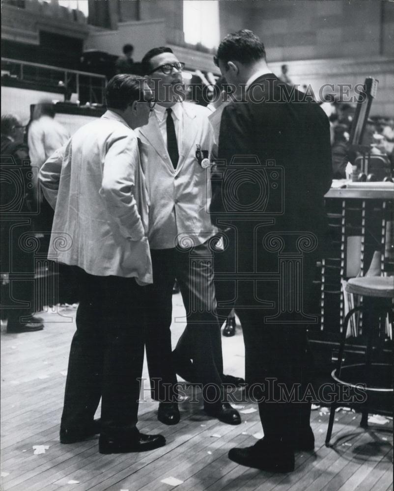 Press Photo People in Lab Coats in Coversation - Historic Images