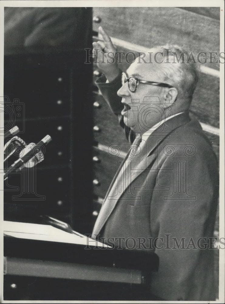 1955 Press Photo Erich Ollenhauer at Bundestag. - Historic Images