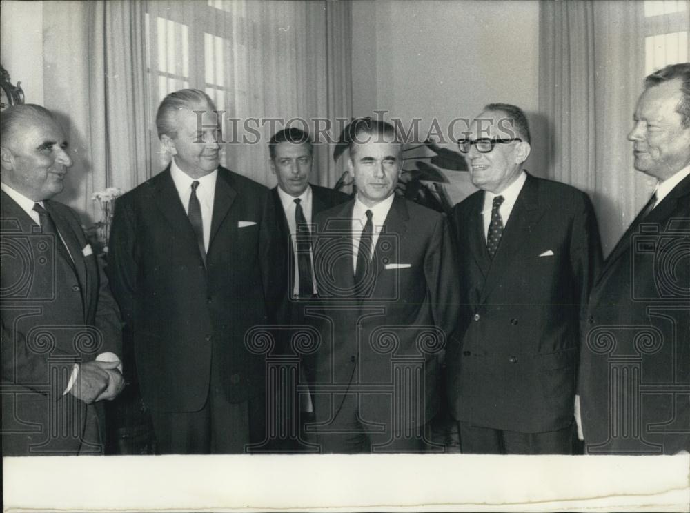 1969 Press Photo President Pompidou Visits Bonn - Historic Images