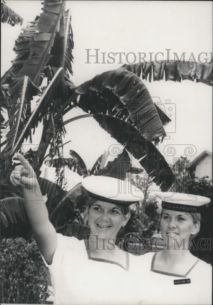 1970 Press Photo Two Australian Naval Cadets - Historic Images