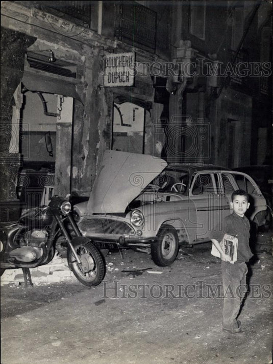 1962 Press Photo Butcher's Shop and Vehicles after a Plastic Bomb Exploded - Historic Images