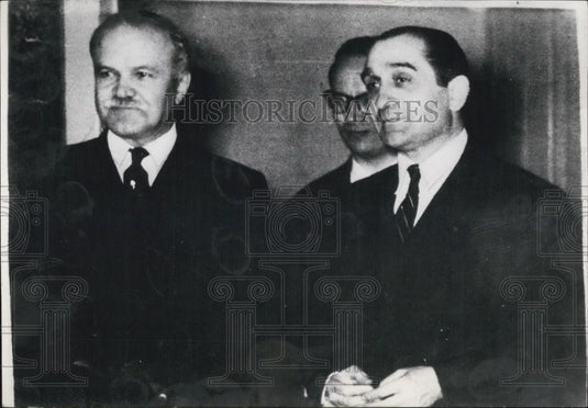 Press Photo French Mendes-France Meets with Molotov in Geneva - Historic Images