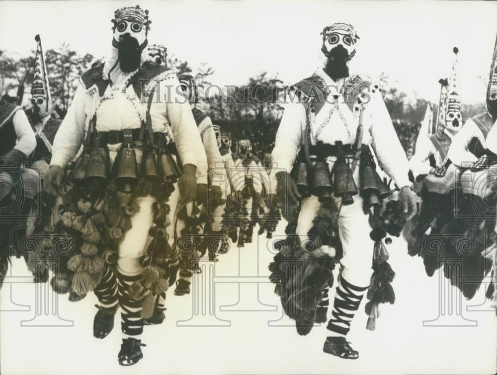 1974 Press Photo Kukeri and Survakari Folk Dancers in Bulgaria - Historic Images