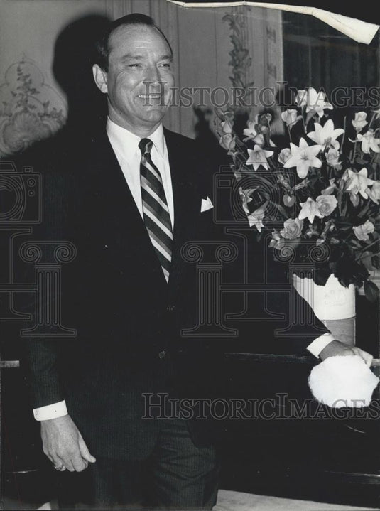 Press Photo US Amb Joe Rogers in Paris - Historic Images