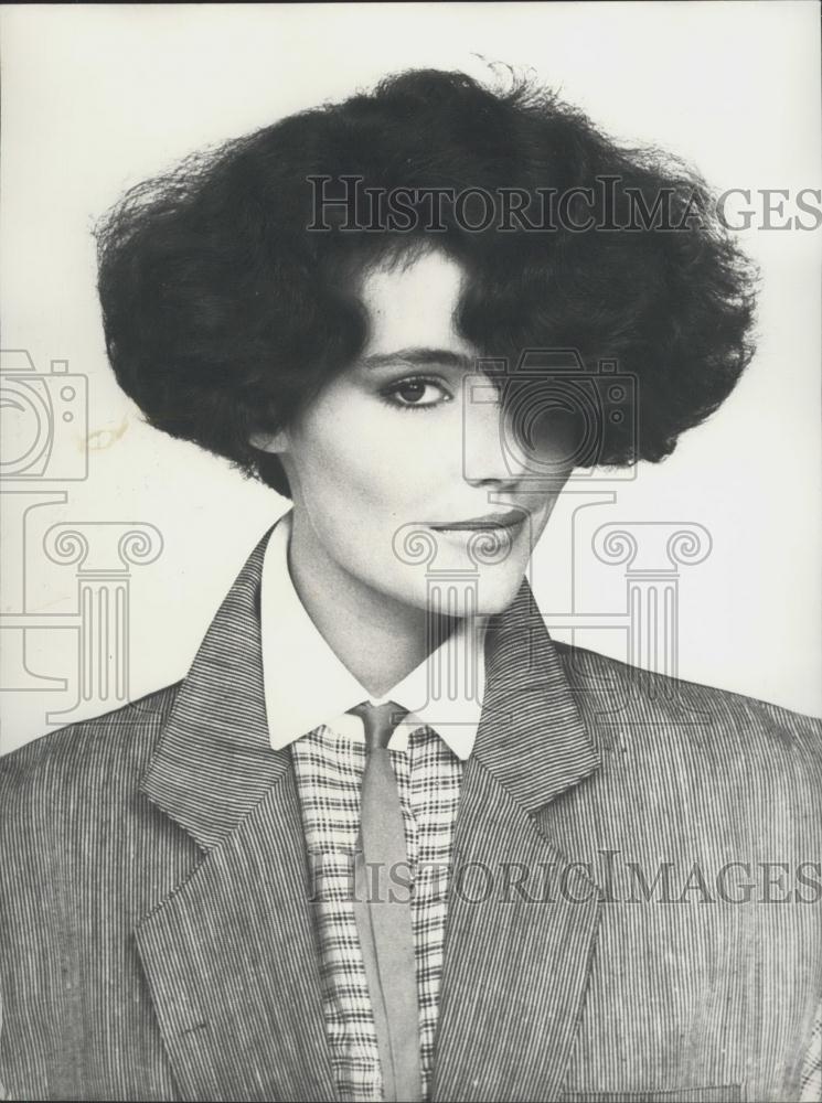 1981 Press Photo Patrick Ales Haute-Couture Hairstyle Called "The Ambiguous One" - Historic Images