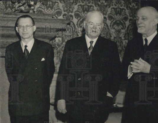 1947 Press Photo Former President Hoover with America's Ambassador Dunn - Historic Images