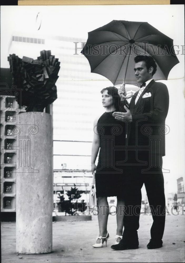 1966 Press Photo Berlin Offers "Gentlemen Service" for Women. Advertisement. - Historic Images