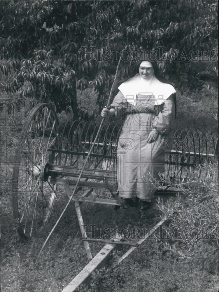 Press Photo Nun Accused of Mistreating Children at the Convent in Vitorchiano - Historic Images