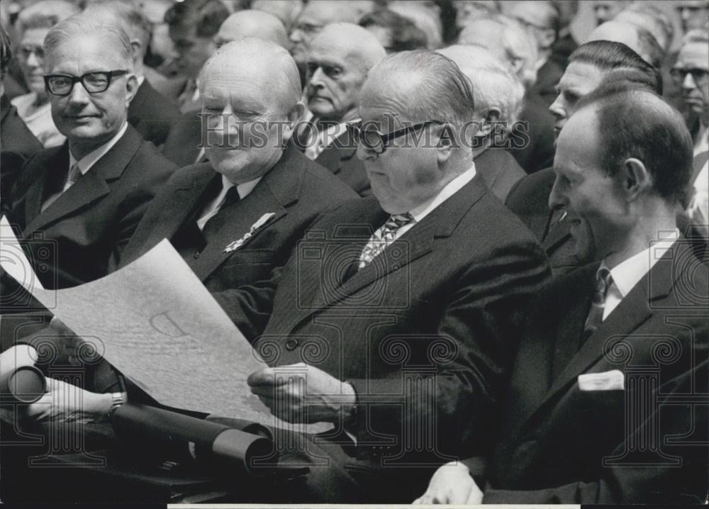 1973 Press Photo Scientists receive honorary doctorate from University of Zurich - Historic Images