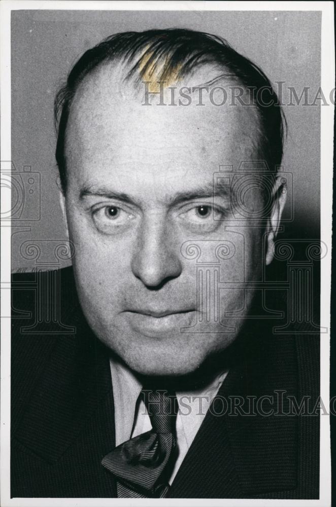 1956 Press Photo German Politician Dr. Braeckner. Liaison in Saarbraecken. - Historic Images