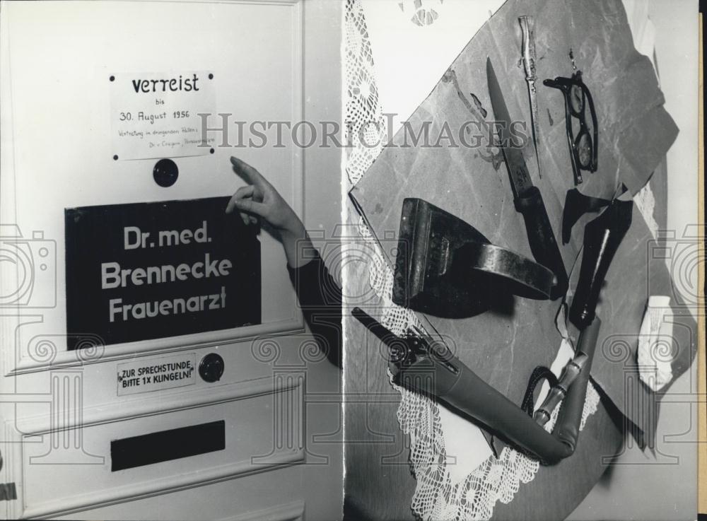 1956 Press Photo Gynecologist Dr. Bernhard Brennecke Slain. Office. - Historic Images