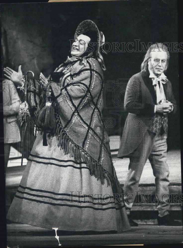 1969 Press Photo Actors Thomas Tipton and Max Proebstl in &quot;Viva La Mamma.&quot; - Historic Images