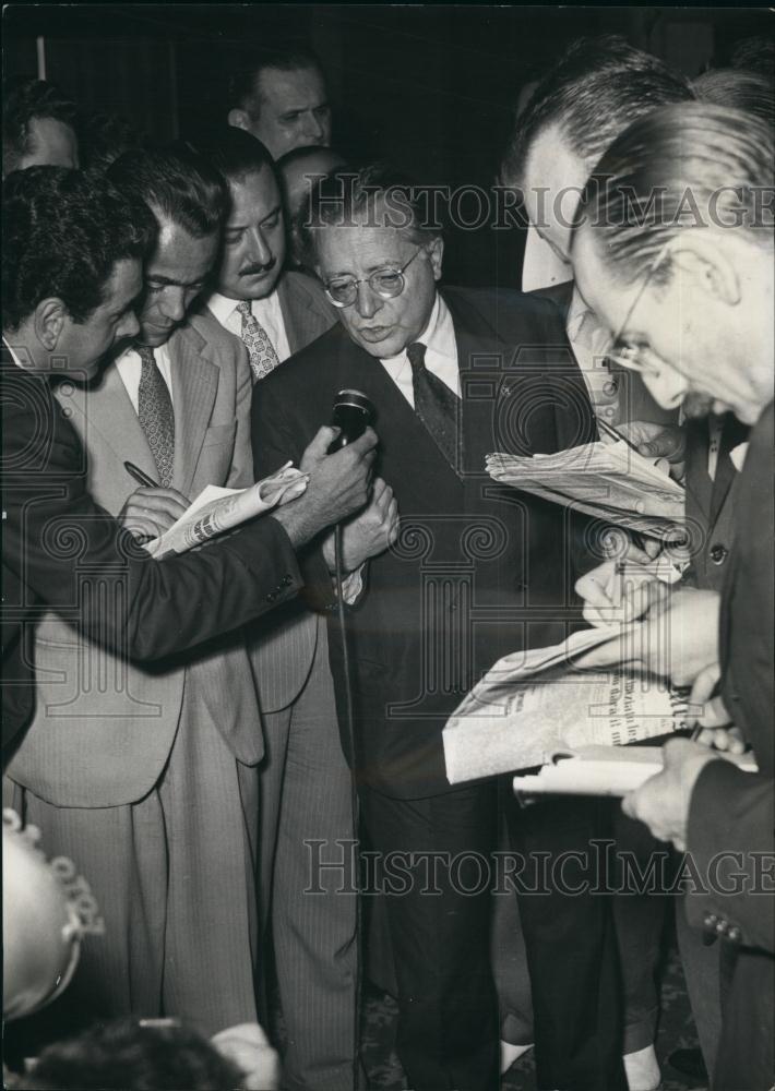 1953 Press Photo President Einaudi Speaks of New Cabinet Formation - Historic Images