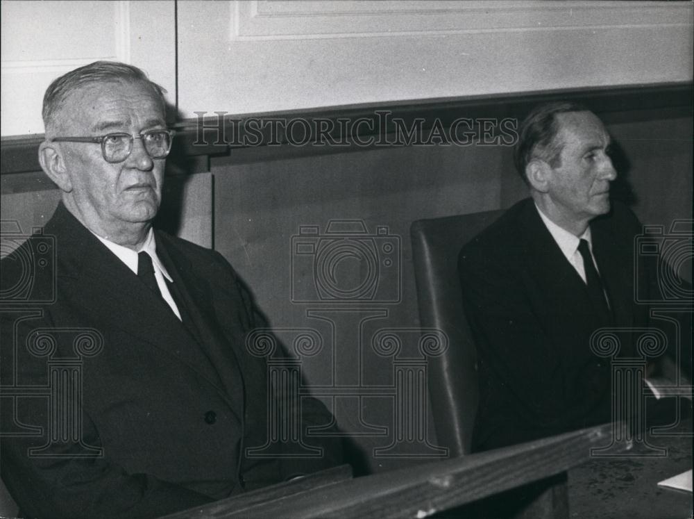 1957 Press Photo Rahm-Putsch Trial. Osnabrueck. Ernst Mueller-Altenau. Ud - Historic Images