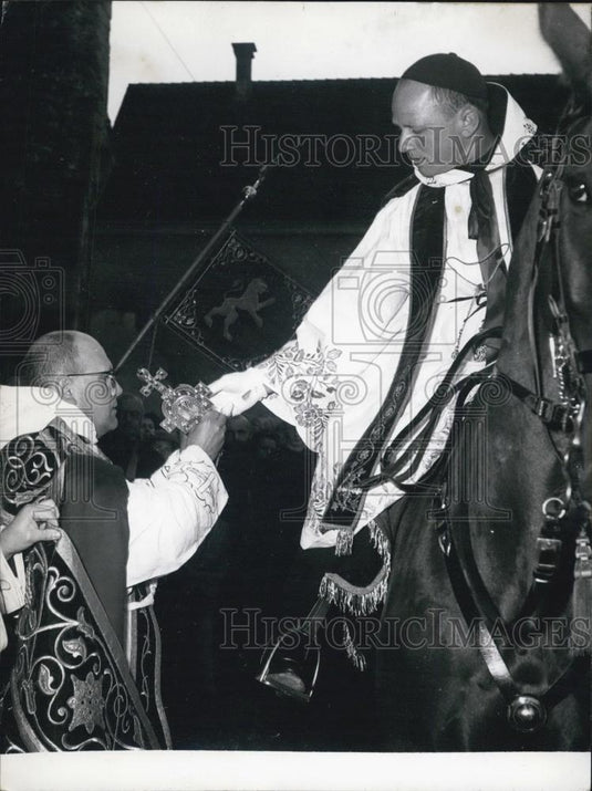 1956 Press Photo 900th Anniversary of "Blutritt" in Weingarten, Bodensee. - Historic Images