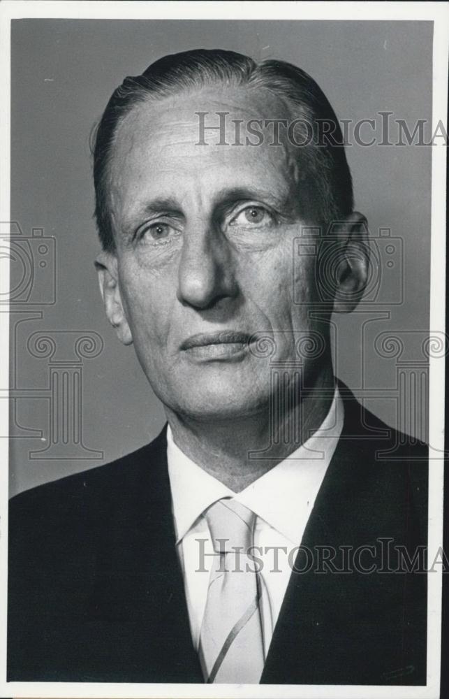 1956 Press Photo German Ambassador to Argentina Dr. Werner Junker. - Historic Images