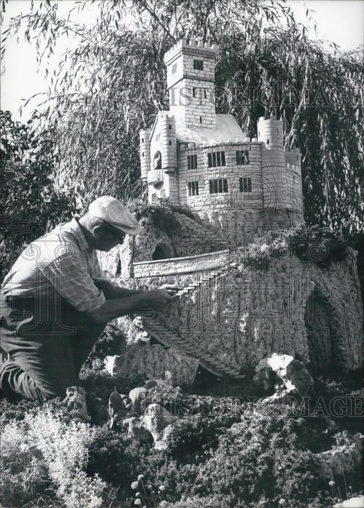 Press Photo Builder Josef Deschler. Munich, Germany. - Historic Images