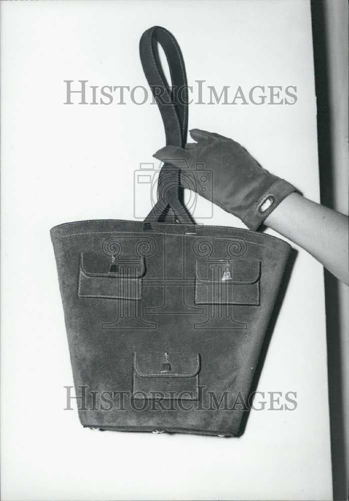 1957 Press Photo New handbag style from Desgranges design house - Historic Images