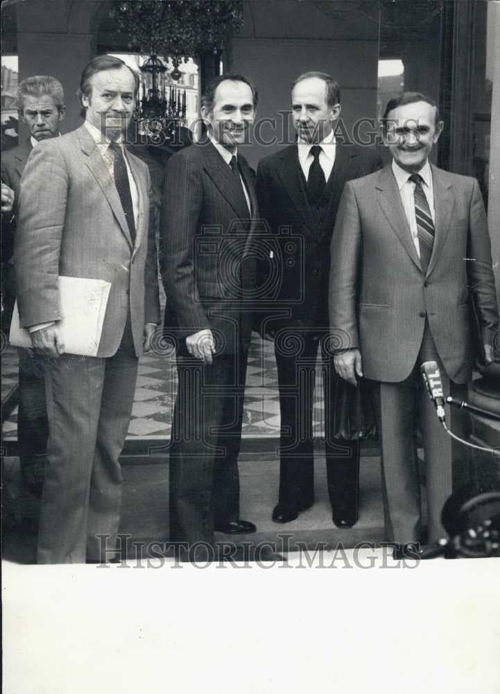 1981 Press Photo Council of Ministers G. A Droite Jack Ralite Charles Fiterman - Historic Images