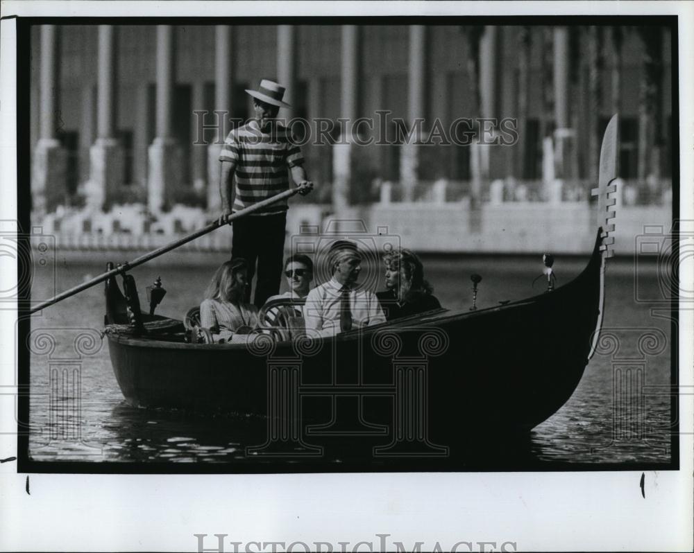 1992 Press Photo Keith Ziegler Pilots Of Grandola With Jeanne,Harold &amp; Bill - Historic Images