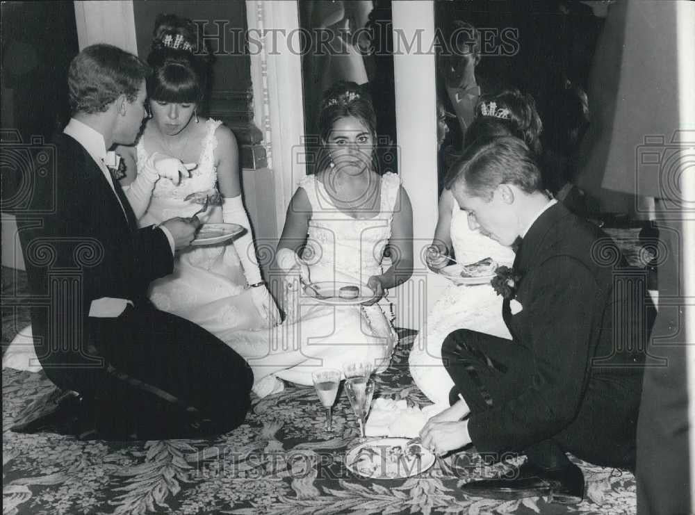 Press Photo Michael Caillaux, Maris Keruzore-Francoise, Marie-Joellke Cazals - Historic Images