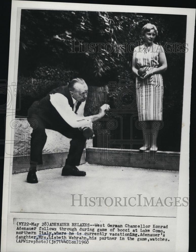 1960 Press Photo West German Chancellor Konrad Adenauer & Mrs Lisbeth Wehrahn - Historic Images