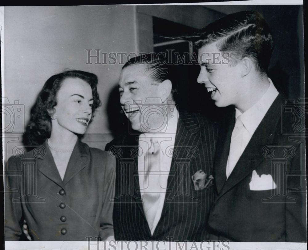 1952 Press Photo Morton Downey, Peggy, and son Sean - RSL57955 - Historic Images