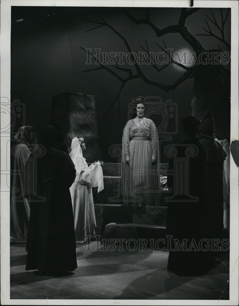 1964 Press Photo Soprano Joan Sutherland - RSL49503 - Historic Images