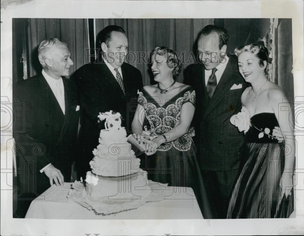 1952 Press Photo 150 guests Cocktail pary George H Hearst VP - RSL52513 - Historic Images