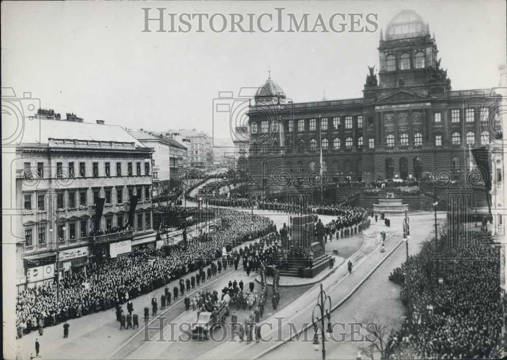 1970 Press Photo Funeral procession of Wancelaus in Prague,Poland - Historic Images