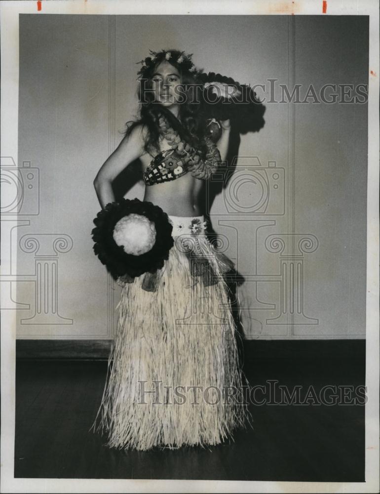 1975 Press Photo Dance Instructor Jennifer Banfield - RSL72161 - Historic Images