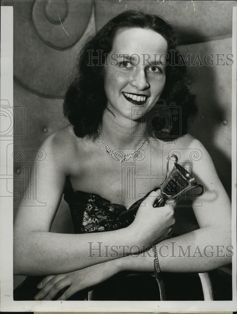 1950 Press Photo Priscilla Donahue, 20-years-old, Prom Queen - RSL48821 - Historic Images