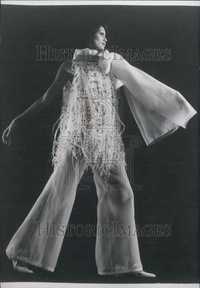 Press Photo Jean Patou Evening Wear With Ostrich Feathers - Historic Images