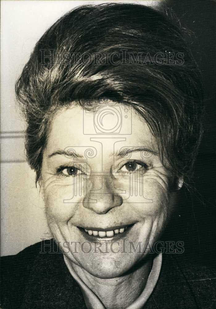 1972 Press Photo Nicole De Mauteclocoue Candidate Head Municipality Paris - Historic Images