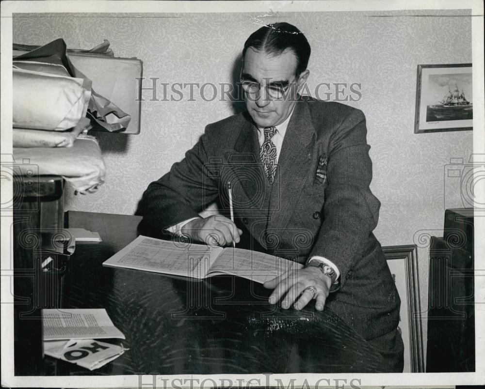 1946 Press Photo Conductor of Indianapolis Orchestra Fabien Sevitzky - RSL52345 - Historic Images