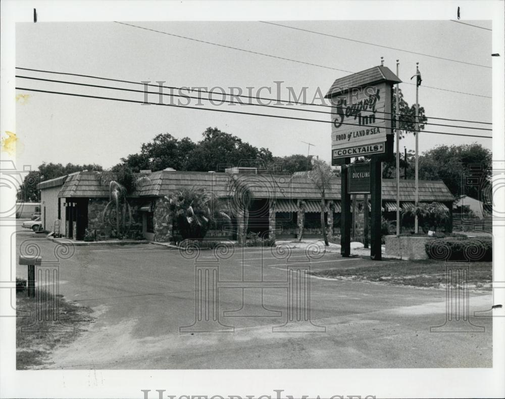 1981 Press Photo Restaurant Seaport Inn North Suncoast Fine dining - RSL68583 - Historic Images