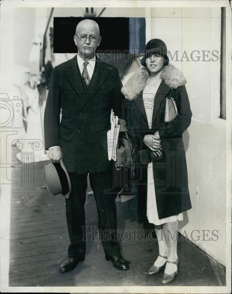 1936 Press Photo Arthur Bisbane, daughter Sarah - RSL51445 - Historic Images