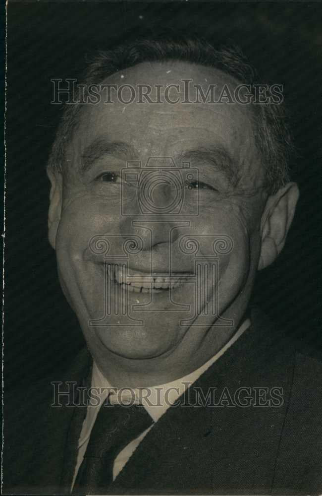 1964 Press Photo Doctor Bernard Halpern Professor College France Declares He - Historic Images