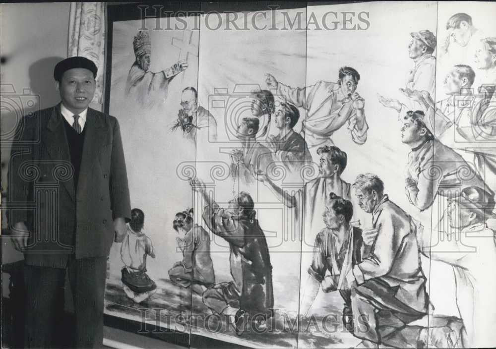 1960 Press Photo Kuo-Ming- Chiao and artworks on exhibit in France - Historic Images