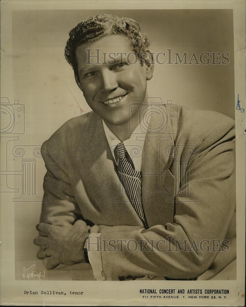 1954 Press Photo Tenor singer Brian Sullivan in Florida to perform - RSL72451 - Historic Images