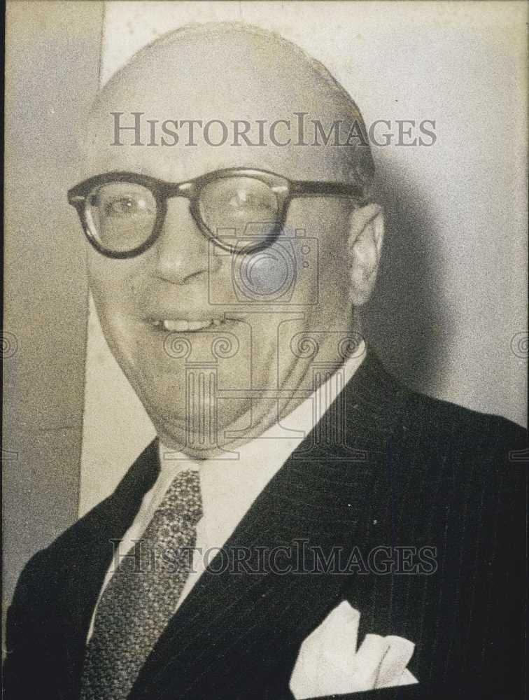 1965 Press Photo Portrait of Stephanopoulos in France - Historic Images