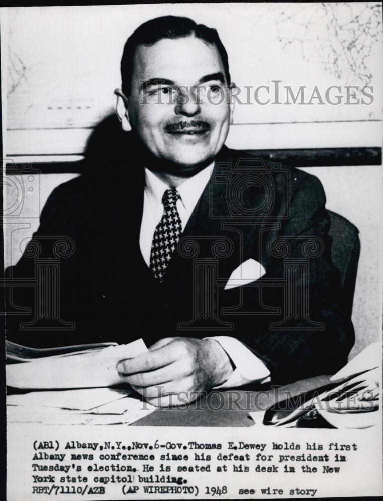 1948 Press Photo GovGeorge EDewey of New York during news conference - Historic Images