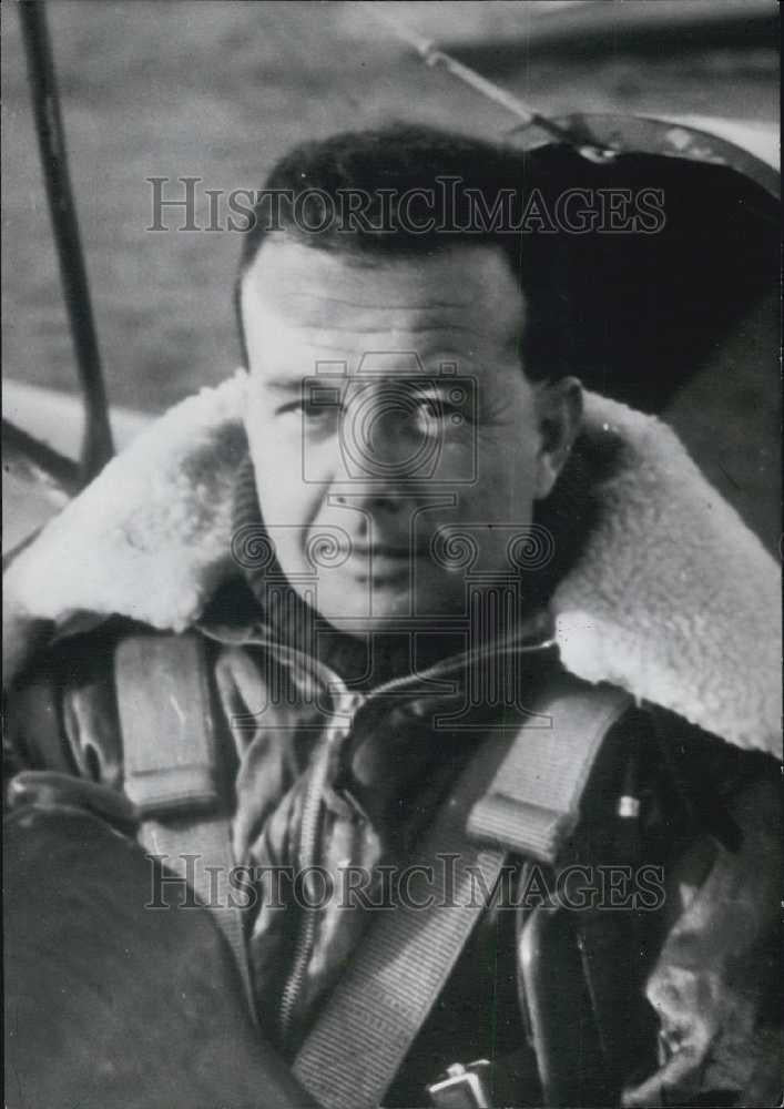 1961 Press Photo French pilot Serge Cazilhac sets monoplane record - Historic Images