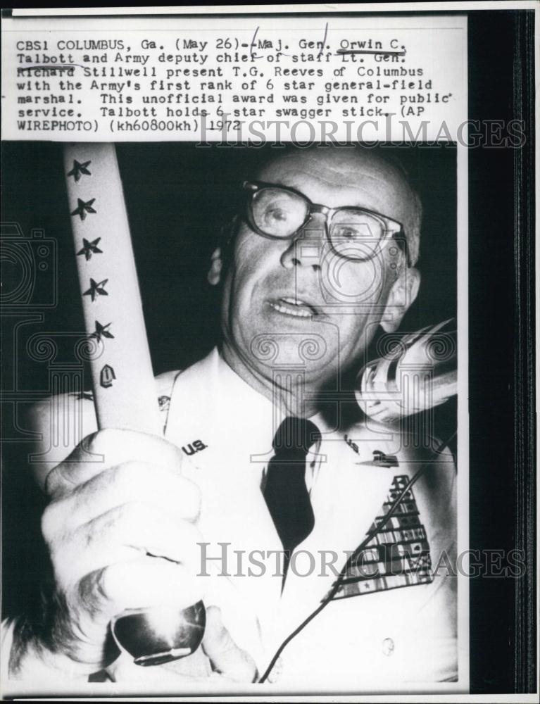 1972 Press Photo Maj Gen Orwin Talbott 6 star swagger stick TG Reeves - Historic Images