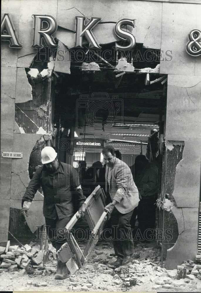 Press Photo Bombing at Marks and Spencer. - Historic Images