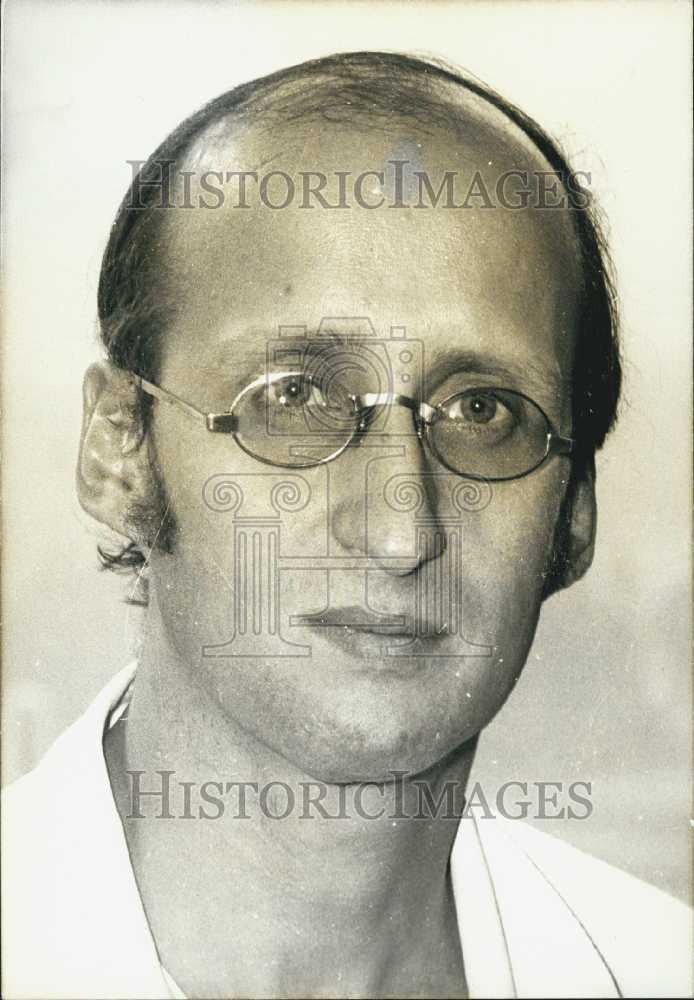 1973 Press Photo Professor Guilmet , top heart surgeon in France - Historic Images