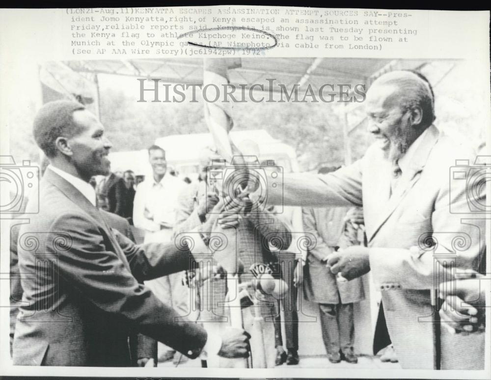 1972 Press Photo Jomo Kenyatta, Kenya, Kipchoge Keino, Olympic Runner, Track - Historic Images