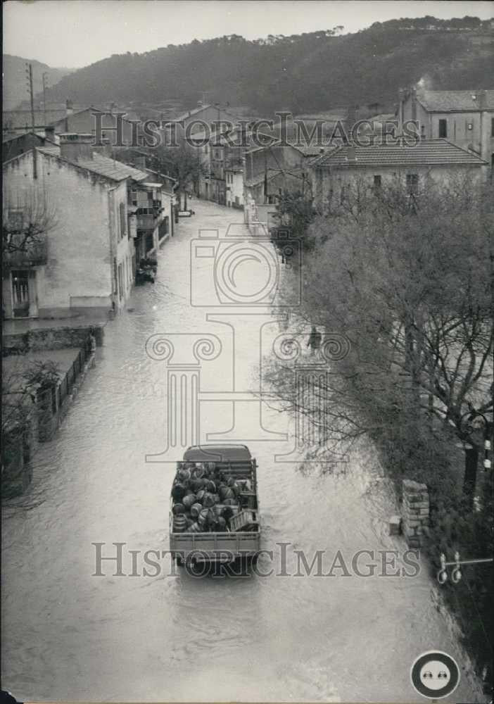 Press Photo Village Streets Flooded - Historic Images